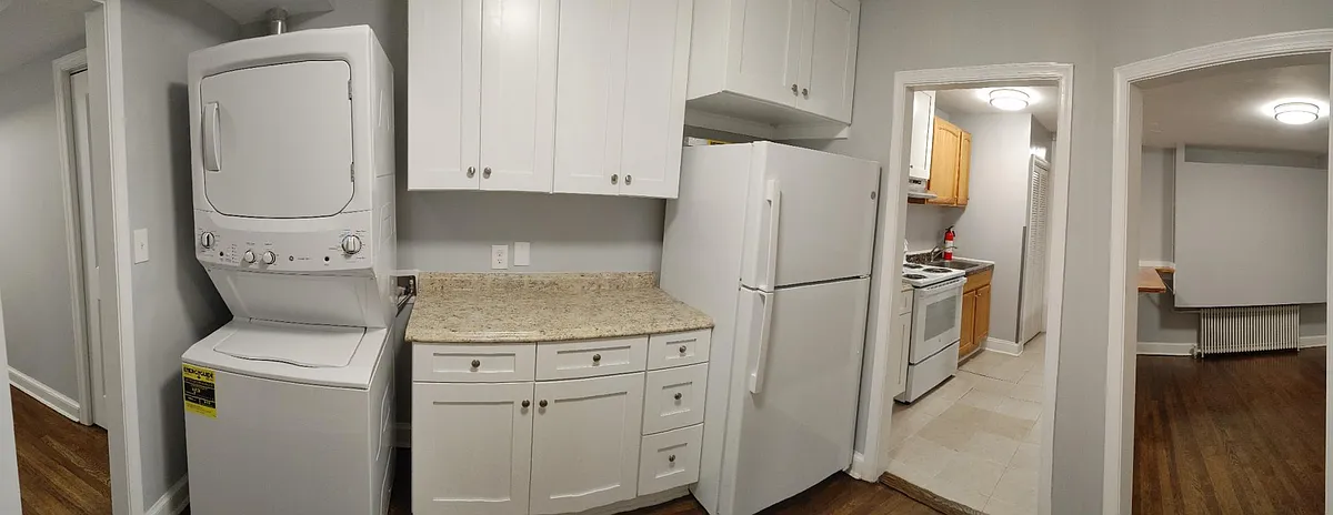 Building Photo - 1827 D St NE #2