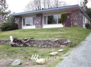 1354 S Country Club Dr, Camano Island, WA