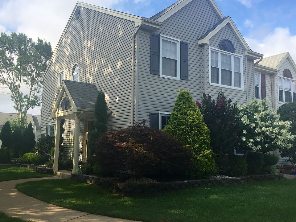 1st image of 52 Aberdare Ct Unit 1