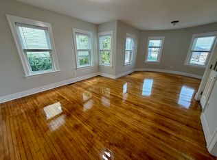 13 Winthrop St #1, Worcester, MA 01604