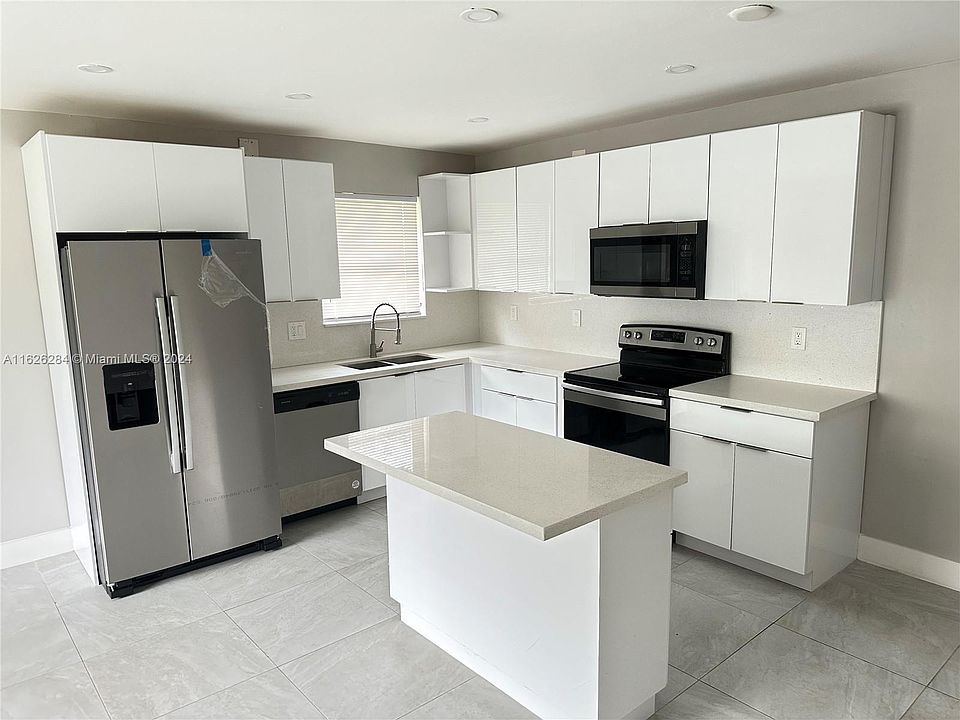 1st image of 5707 Hayes St #5707