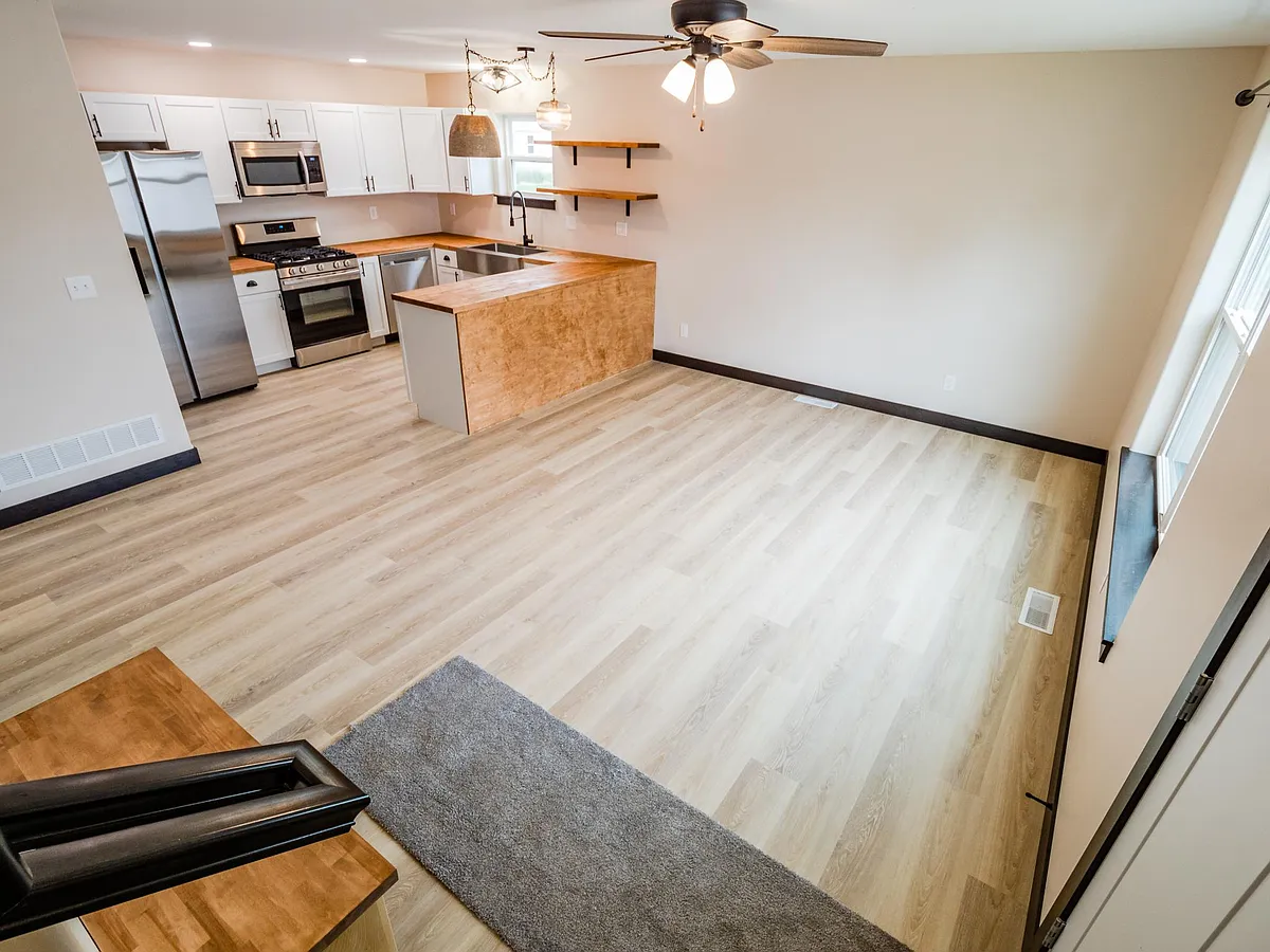 Building Photo - 526 7th Ave SW #B