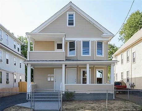 2nd image of 94 Cleveland Ave APT 2