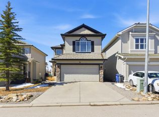 54 E Glensummit Close, Cochrane, AB T4C 2K1