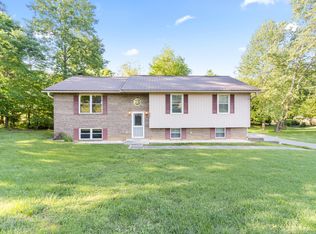 402 Carters Chapel Rd, Lenoir City, TN 37771