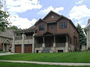 21 Woodstock Ave, Clarendon Hills, IL 60514