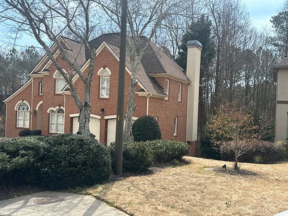 2nd image of 1120 Parkland Run SE