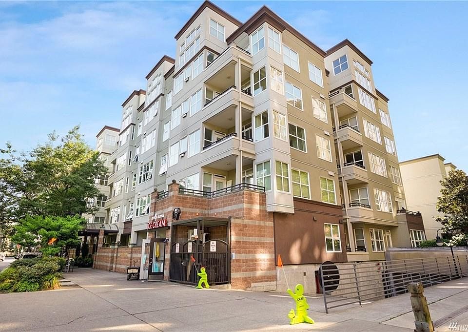 1st image of 10045 NE 1st St APT 320