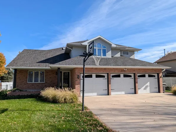 3132 Lake Park Ln., Other, NE 68901