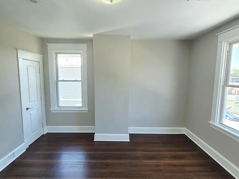 2113 Barton Ave — Photo 23