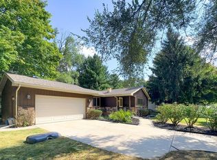 933 Berkshire Dr, Kalamazoo, MI
