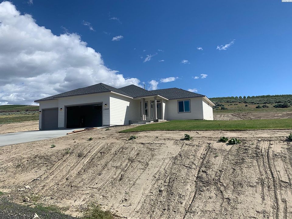 1st image of 21809 E Plum Pl