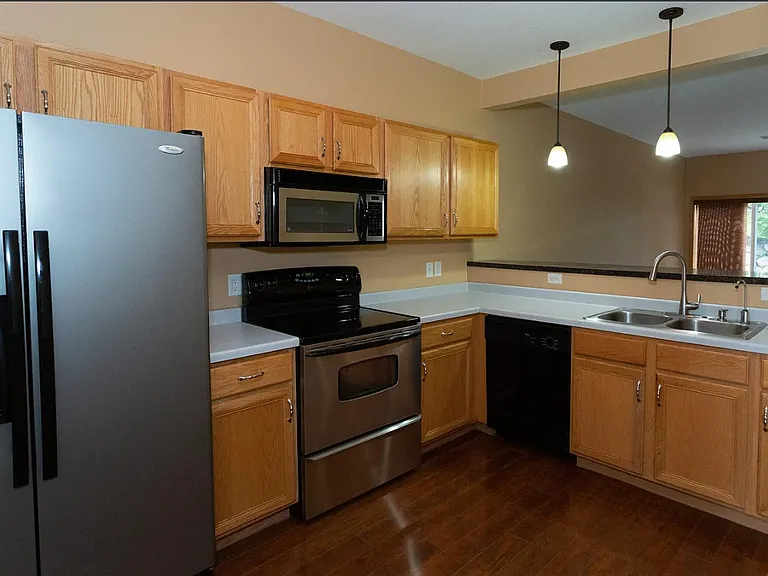 2408 Cotton Ln — Photo 6