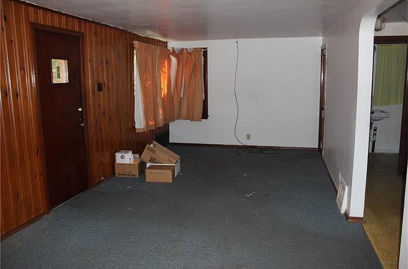 1st image of 807 Valleyview Dr