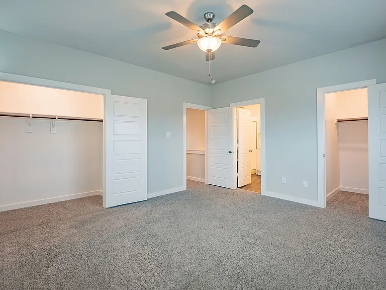 644 Wheatfield Dr — Photo 13