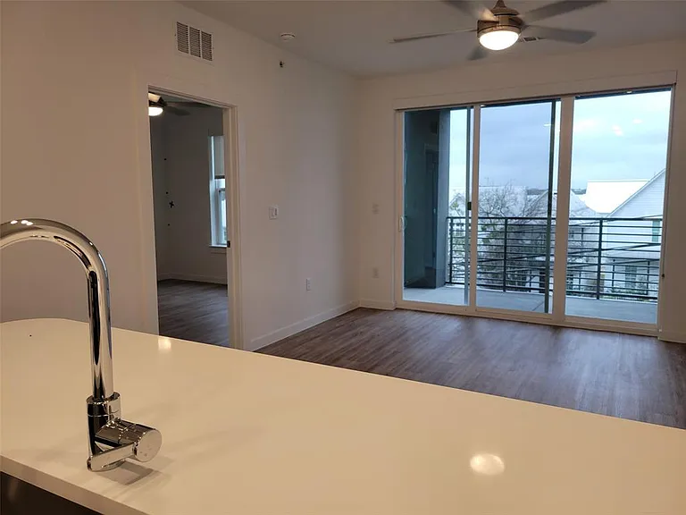 4801 Springdale Rd #2211 — Photo 8
