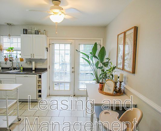 5th image of 1423 Ashley River Rd APT 1D