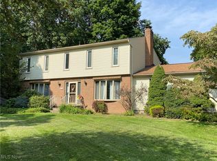 220 Fawnwood Dr, Tallmadge, OH