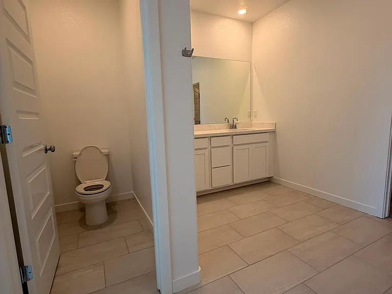 12778 Ironbow Way — Photo 16