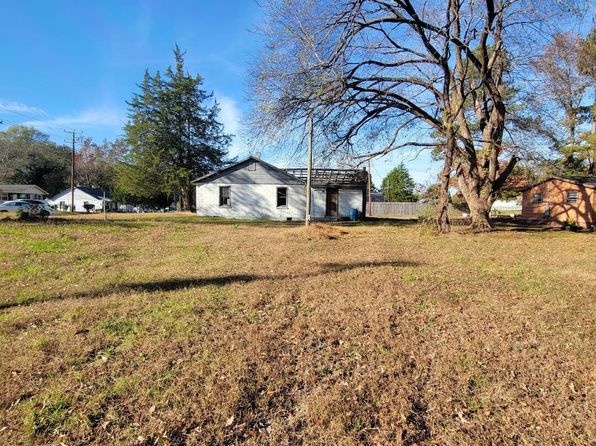 12610 North St #107, Whitakers, NC 27891