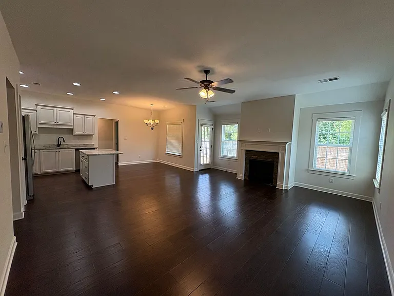3006 Makenlee St — Photo 9