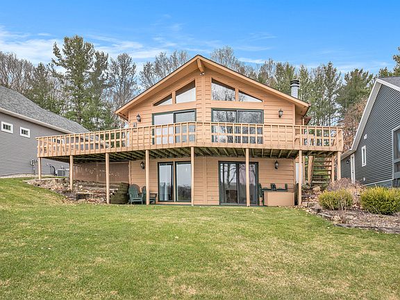 3rd image of 8030 Island Ct
