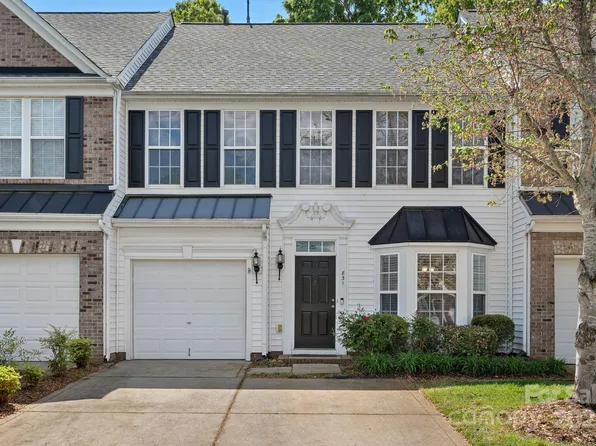 831 Daly Cir, Fort Mill, SC 29715