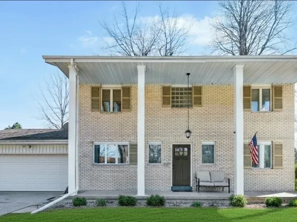 903 Crestline Dr, Normal, IL 61761