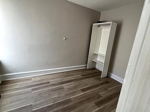 5th image of 2057 E Lippincott St