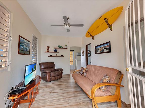 5th image of Km 1.0 Int Carr 413 Camino Martillo