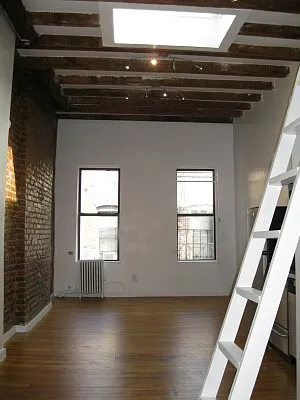 Rented by Tower Brokerage | media 14