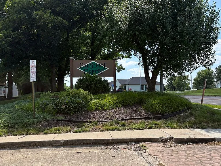 120 W Green Meadows Rd — Photo 2