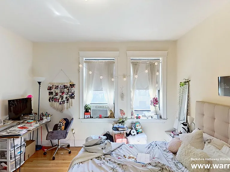 27 Glenville Ave #4 — Photo 3