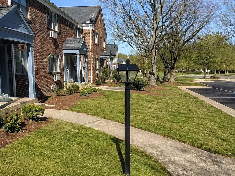 314 Sheffield Ave — Photo 6