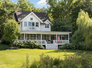 20355 Lakeview Ave, Excelsior, MN 55331