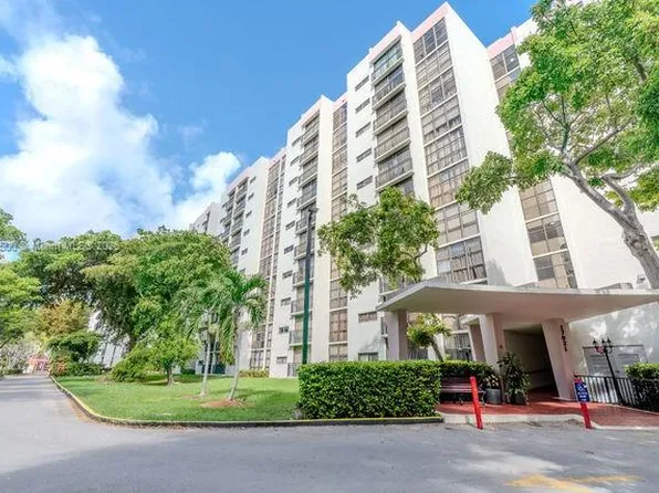 17021 N Bay Rd APT 414, Sunny Isles Beach, FL 33160