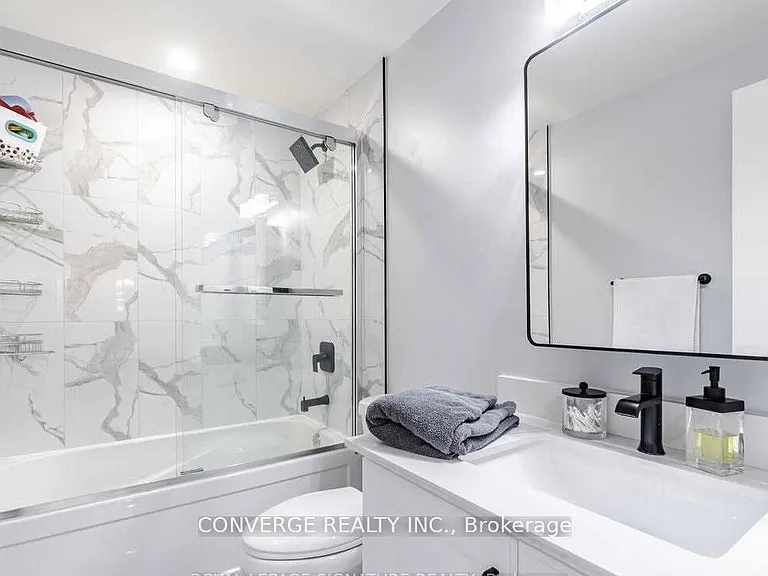 39 Greenwood Cres — Photo 9