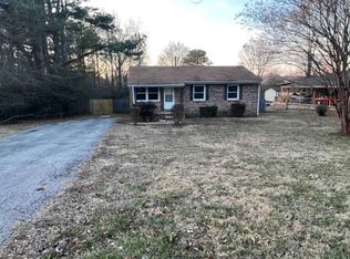 572 Hopper Barker Rd, Jackson, TN 38305