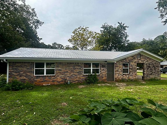 3rd image of 1000 Snowden Dr