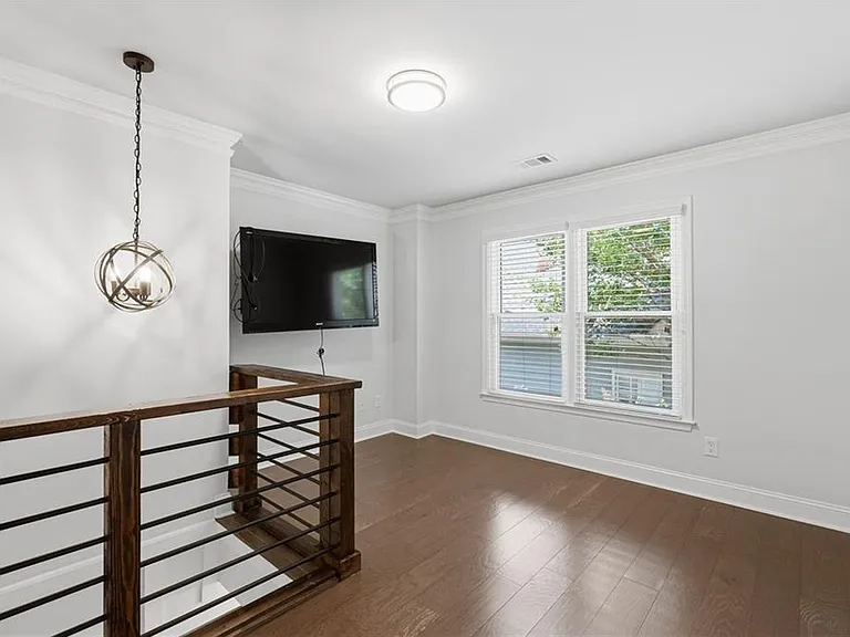 100 Cabots Cove Ct — Photo 45
