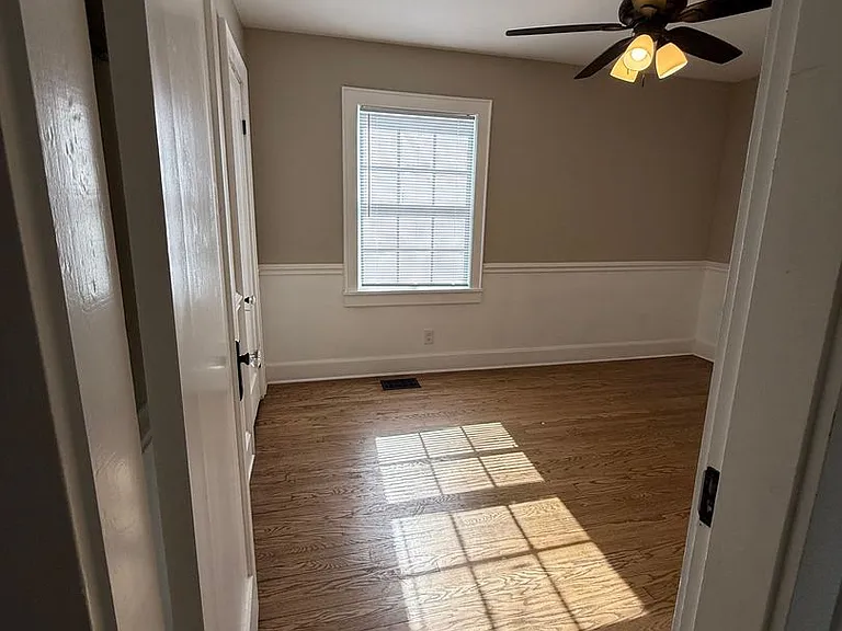 287 E Eastland St — Photo 11