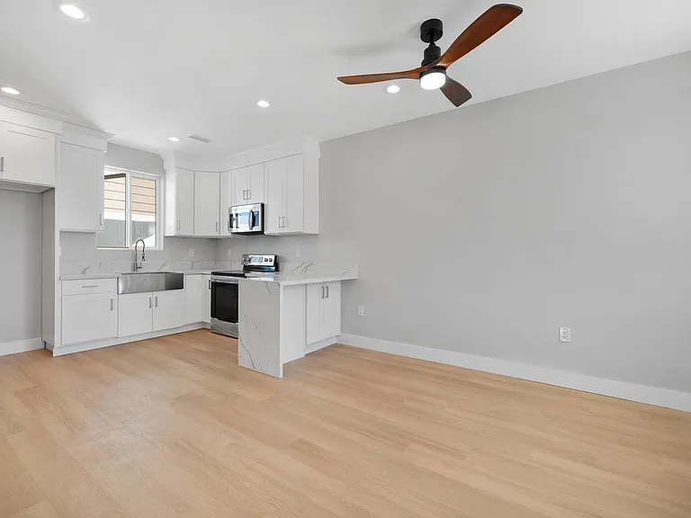 Malachite Ave. - 1318 — Photo 10