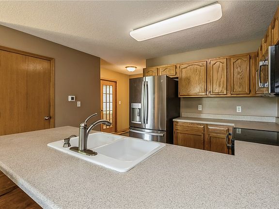 5th image of 500 SE Carefree Ln