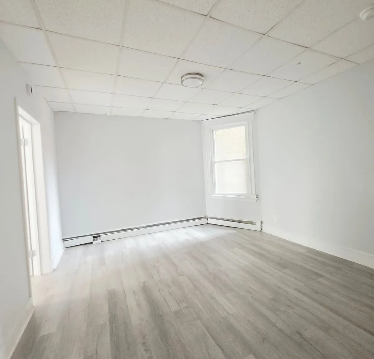 2 bed, 800 sqft, $2,600 — Photo 4