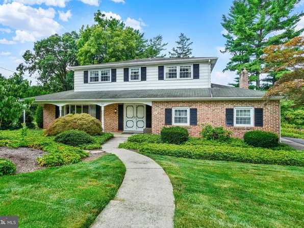 760 Pinehurst Rd, York, PA 17402