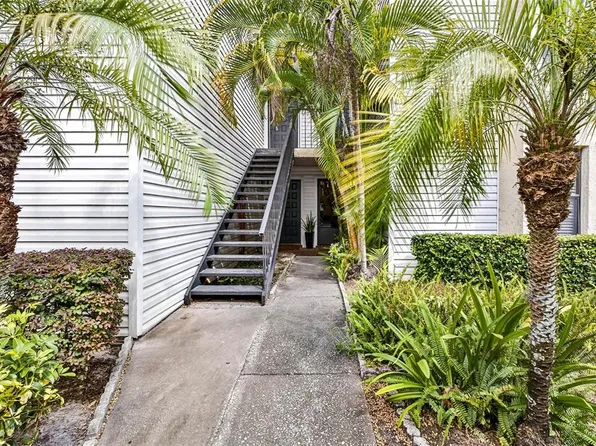 7809 Niagara Ave #2105, Tampa, FL 33617
