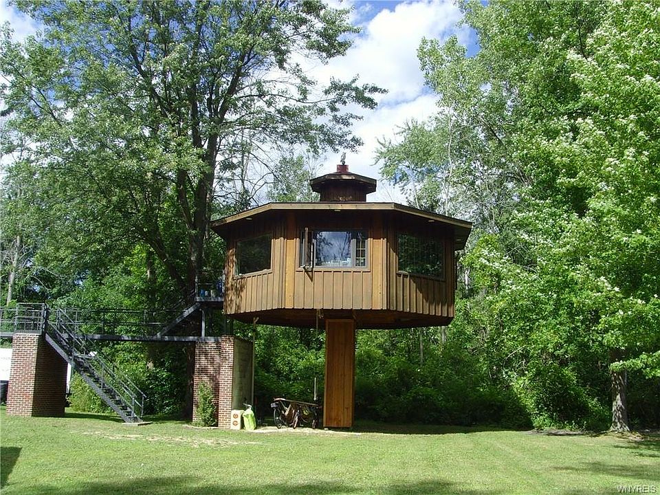 2nd image of 426 Irvington Dr