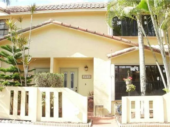 3949 NW 94th Ter, Sunrise, FL 33351