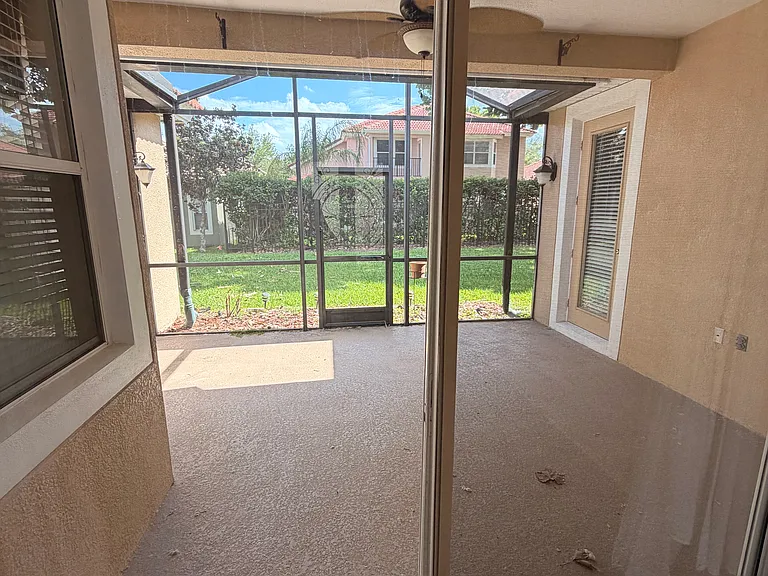 11316 Rapallo Ln — Photo 17
