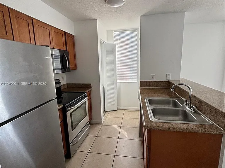 219 NW 12th Ave #911 — Photo 4